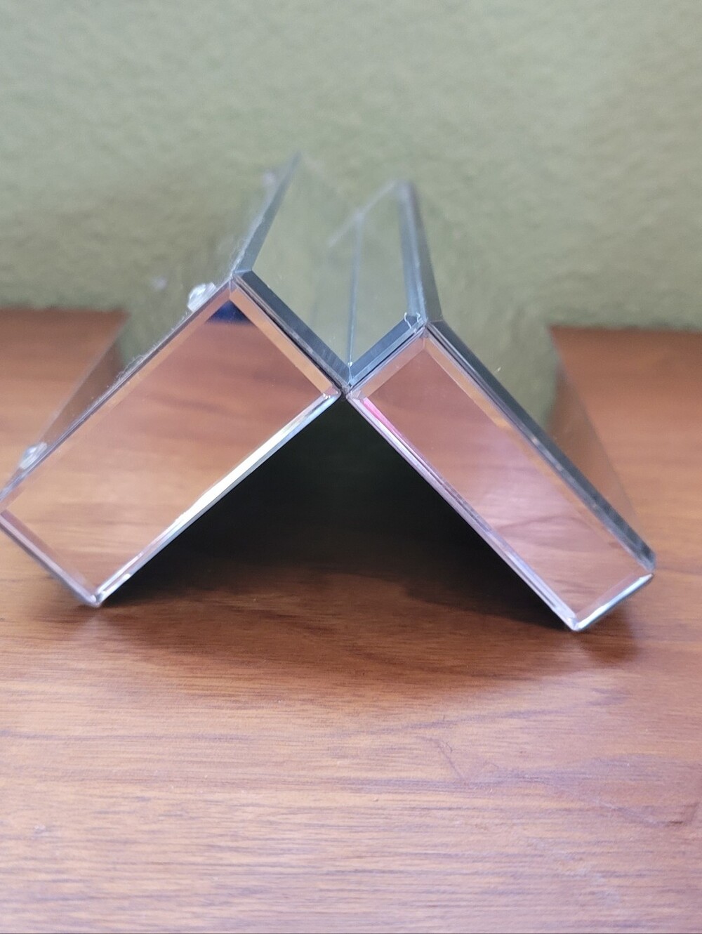 Miu Miu Mirrored Eyeglass Display Case – Silver/Gray - Picture 3 of 14